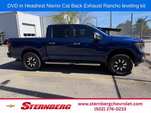 2020 Nissan Titan SL 4WD photo