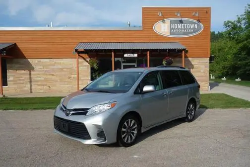 2020 Toyota Sienna LE AWD photo