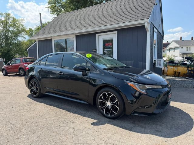 2020 Toyota Corolla LE FWD photo