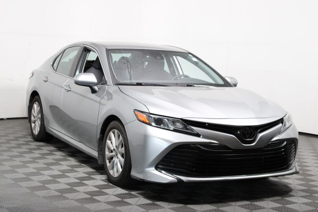 2020 Toyota Camry LE FWD photo