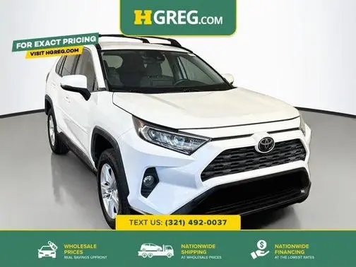 2020 Toyota RAV4 XLE AWD photo