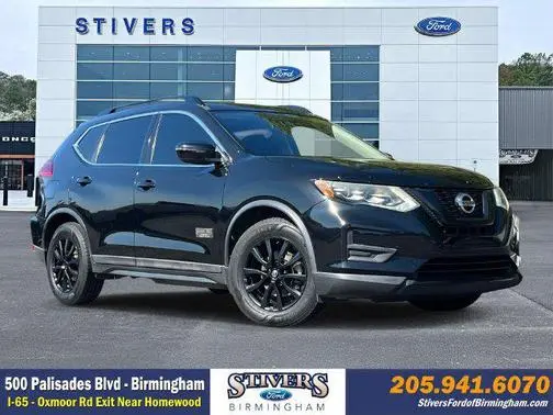 2017 Nissan Rogue SV FWD photo