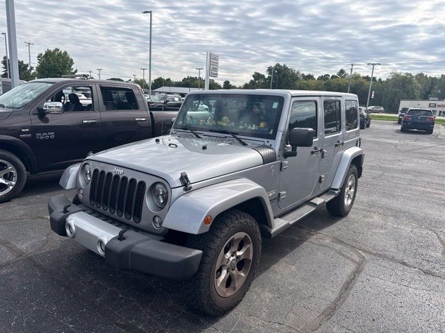 2015 Jeep Wrangler Unlimited Sahara 4WD photo