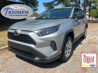 2020 Toyota RAV4 LE AWD photo