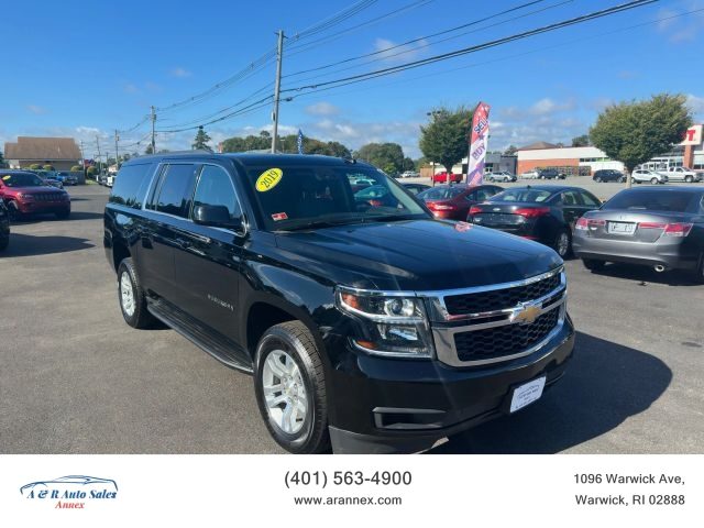 2019 Chevrolet Suburban LT 4WD photo
