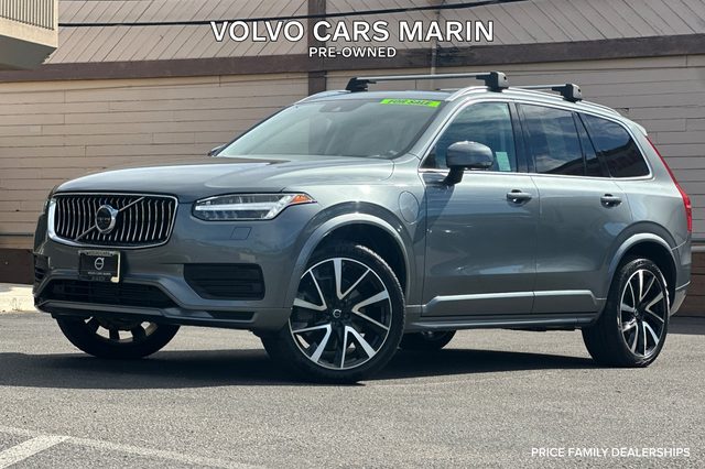 2020 Volvo XC90 Momentum AWD photo