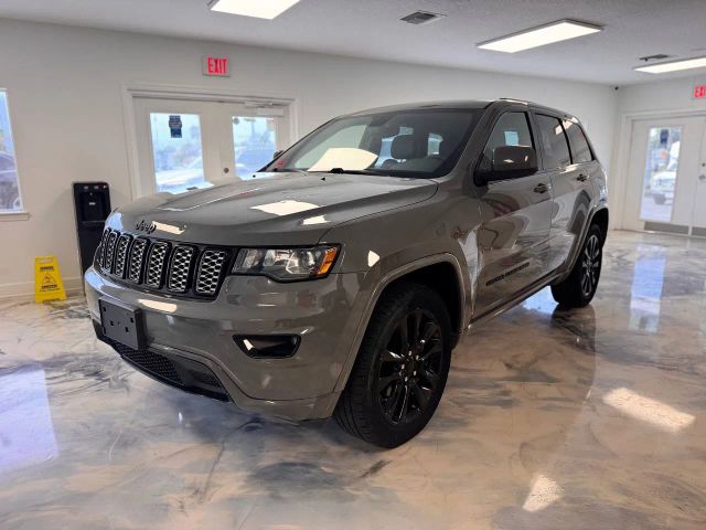 2020 Jeep Grand Cherokee Altitude 4WD photo