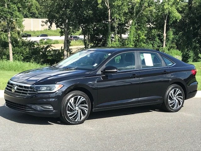 2020 Volkswagen Jetta SEL Premium FWD photo