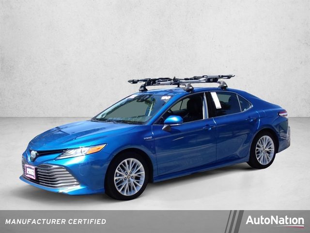 2020 Toyota Camry Hybrid XLE FWD photo