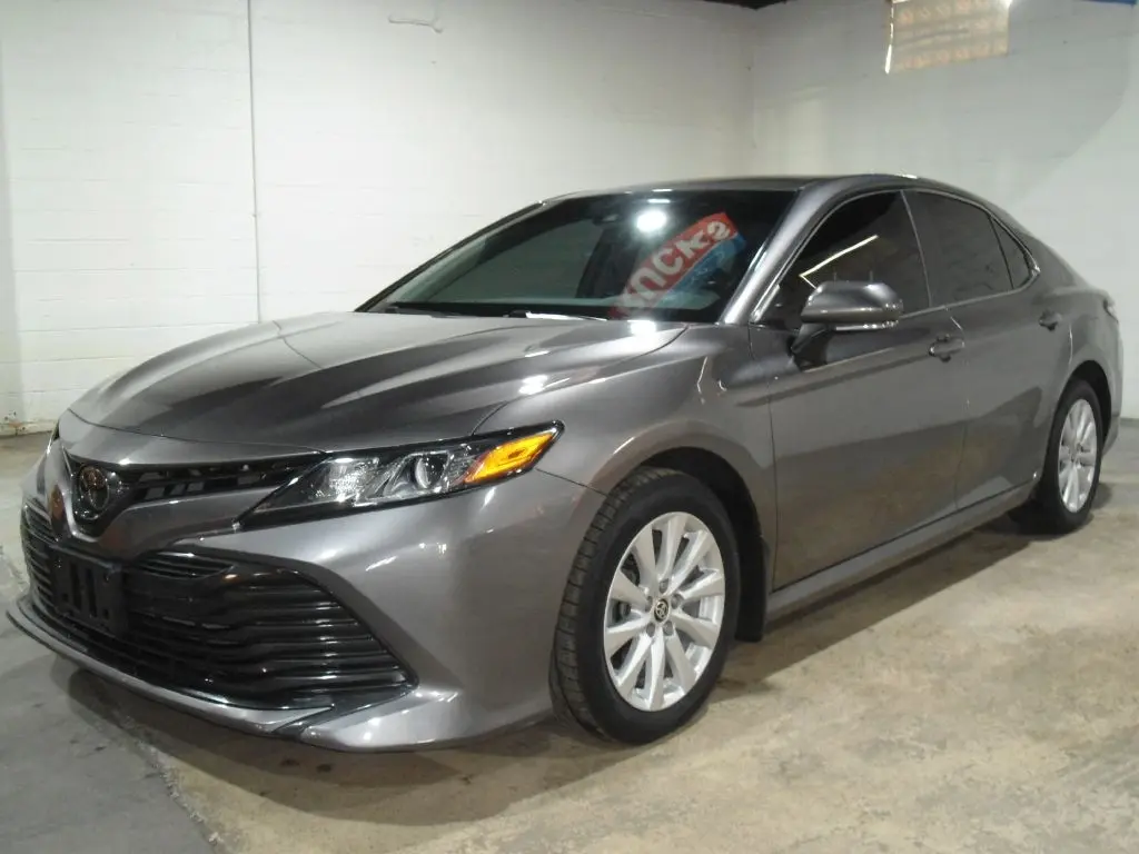 2020 Toyota Camry LE AWD photo