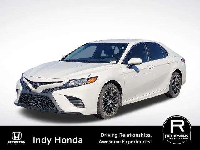 2020 Toyota Camry SE FWD photo