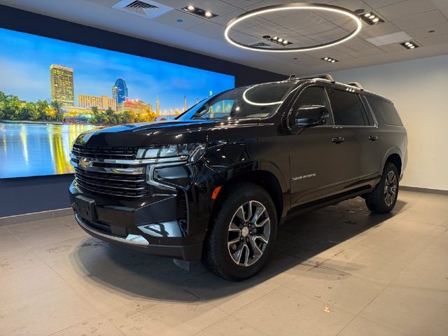 2021 Chevrolet Suburban LT 4WD photo