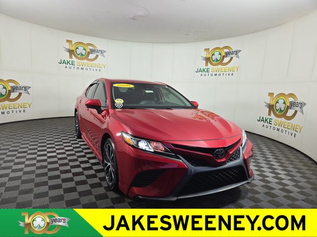 2020 Toyota Camry SE FWD photo