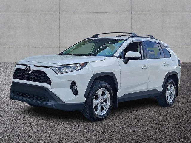 2020 Toyota RAV4 XLE AWD photo