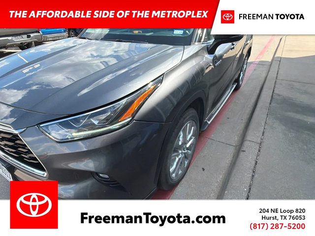 2020 Toyota Highlander Hybrid Limited FWD photo