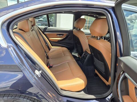 2017 BMW 3 Series 330i xDrive AWD photo