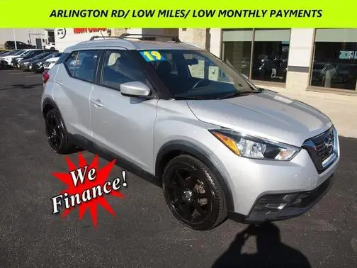 2019 Nissan Kicks SV FWD photo