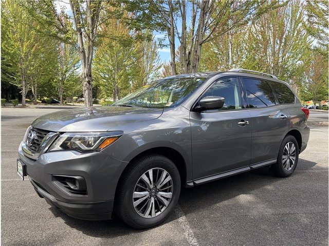 2019 Nissan Pathfinder SV 4WD photo