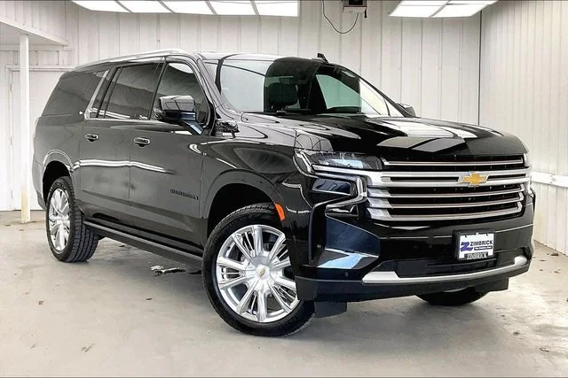 2021 Chevrolet Suburban High Country 4WD photo