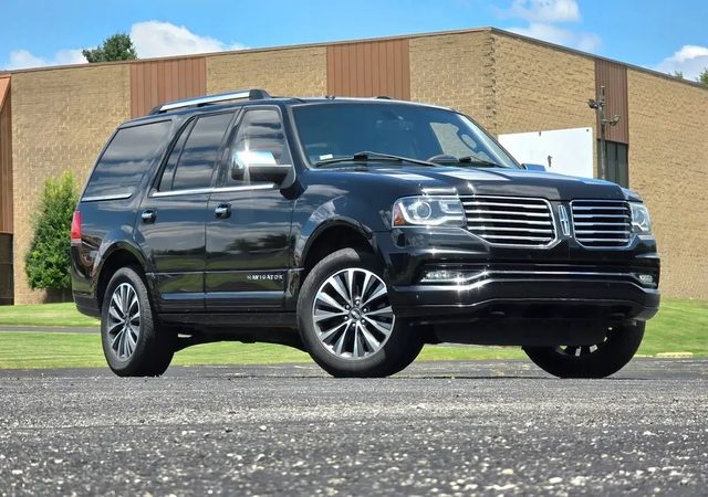 2015 Lincoln Navigator  4WD photo