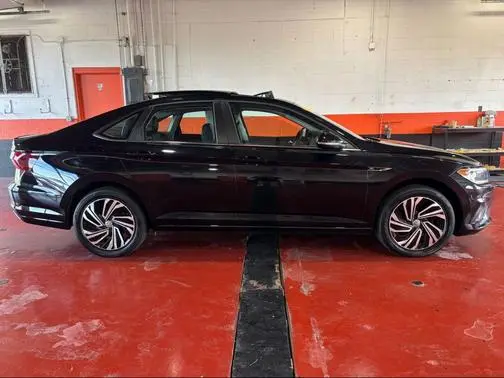 2020 Volkswagen Jetta SEL Premium FWD photo