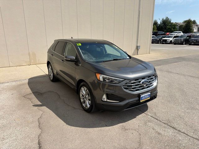 2019 Ford Edge Titanium AWD photo