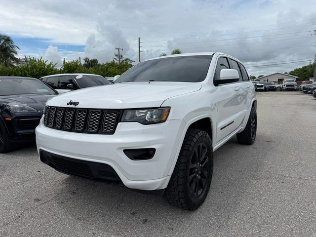 2020 Jeep Grand Cherokee Altitude 4WD photo