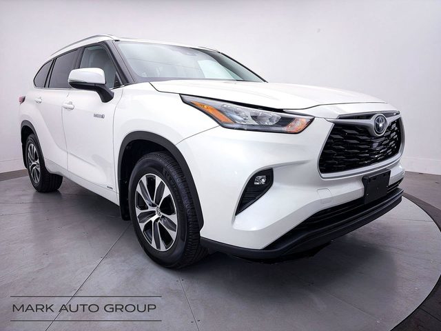 2020 Toyota Highlander Hybrid XLE AWD photo