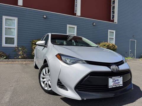 2018 Toyota Corolla LE FWD photo