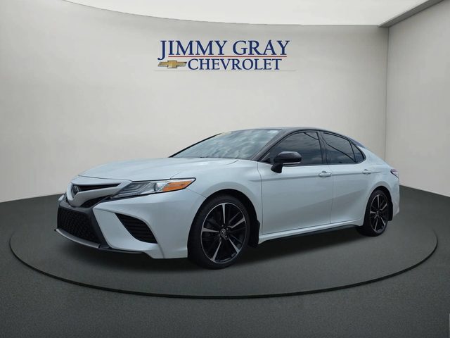 2020 Toyota Camry XSE FWD photo