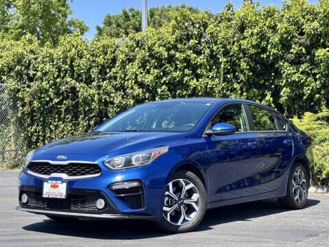 2021 Kia Forte LXS FWD photo