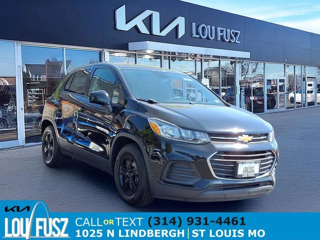 2020 Chevrolet Trax LS FWD photo
