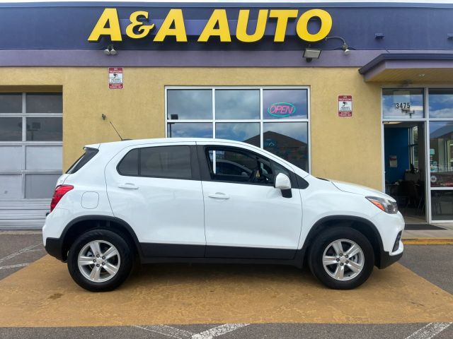 2021 Chevrolet Trax LS AWD photo