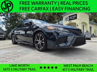 2020 Toyota Camry SE FWD photo
