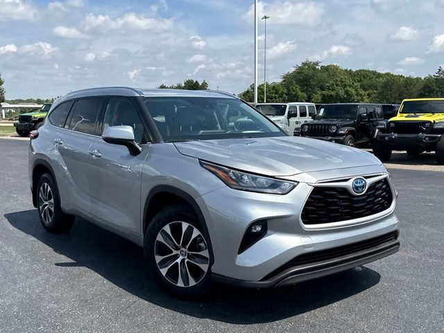 2020 Toyota Highlander Hybrid XLE AWD photo