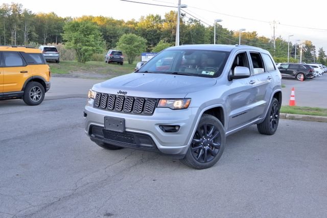 2020 Jeep Grand Cherokee Altitude 4WD photo