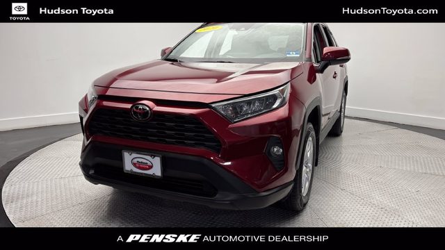 2020 Toyota RAV4 XLE AWD photo