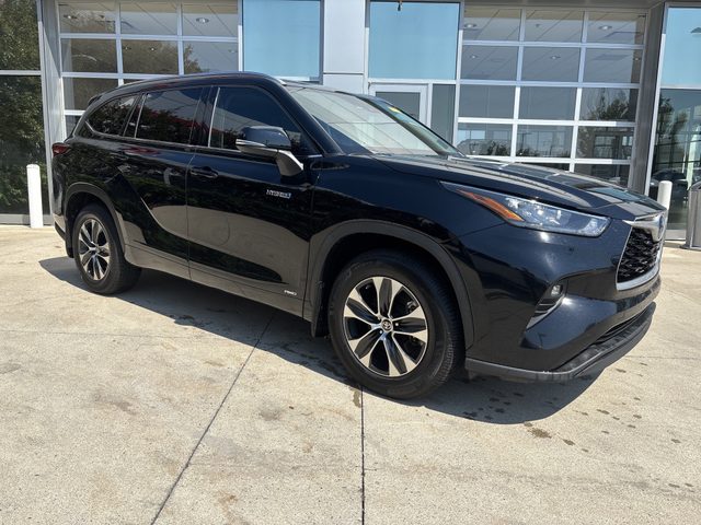 2020 Toyota Highlander Hybrid XLE AWD photo