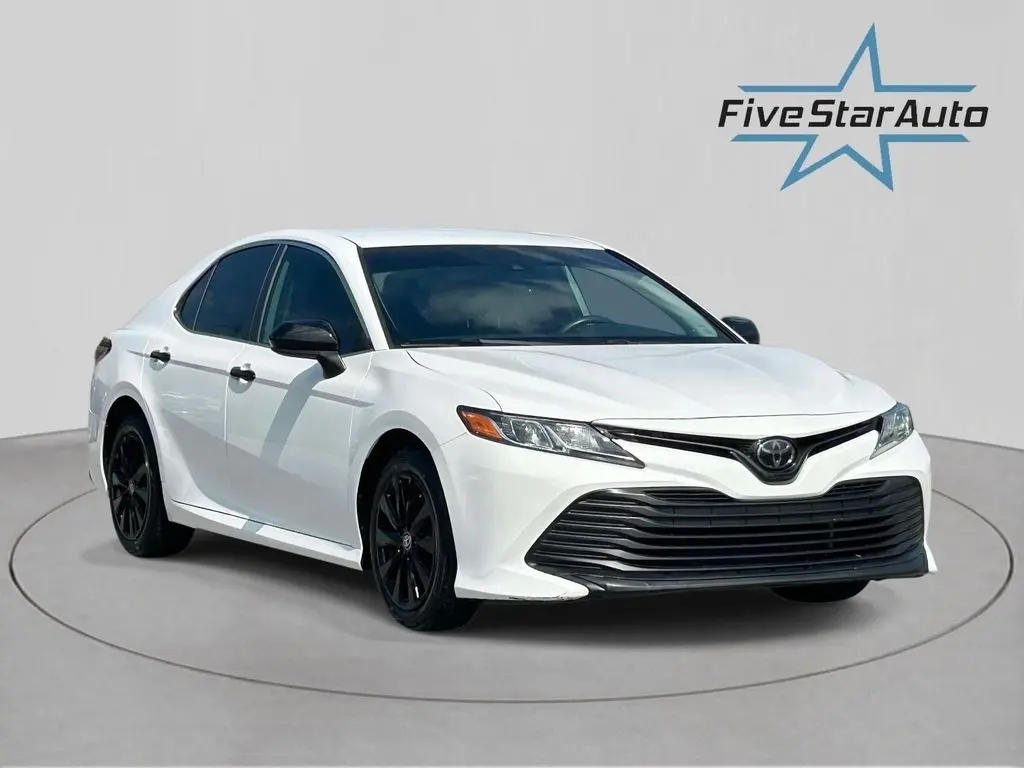 2020 Toyota Camry LE FWD photo