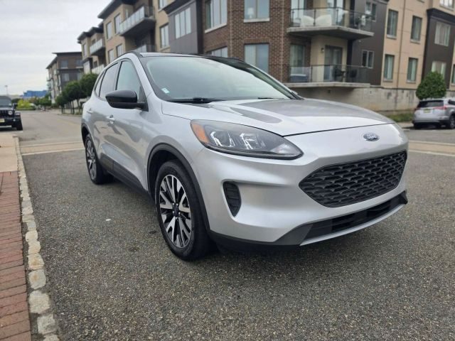 2020 Ford Escape SE Sport Hybrid AWD photo