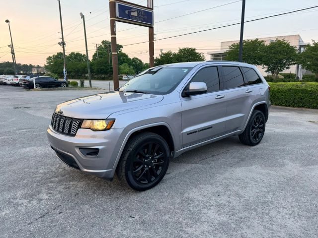 2020 Jeep Grand Cherokee Altitude 4WD photo