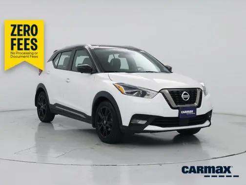 2020 Nissan Kicks SR FWD photo