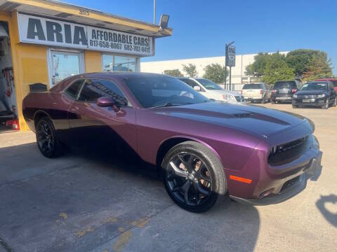 2020 Dodge Challenger SXT RWD photo