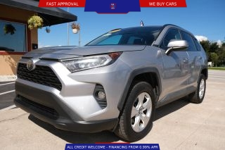 2019 Toyota RAV4 XLE FWD photo