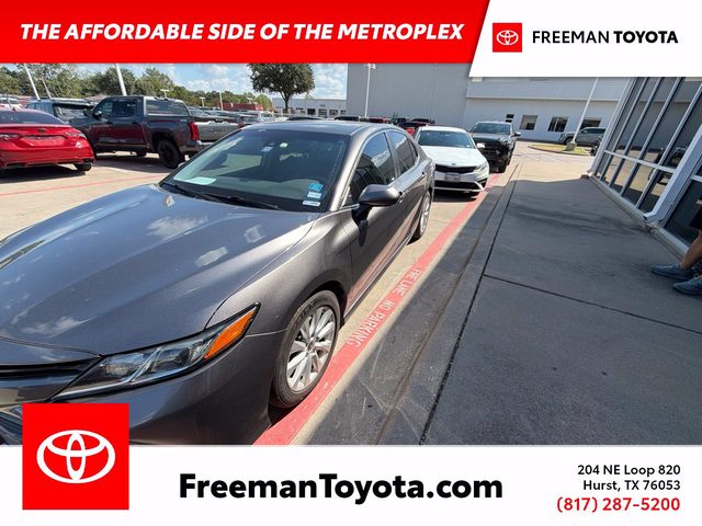 2020 Toyota Camry LE FWD photo
