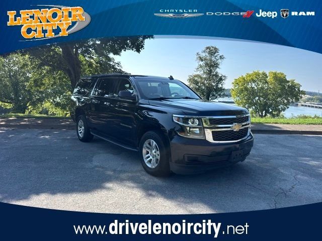 2019 Chevrolet Suburban LT 4WD photo