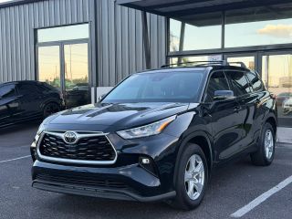 2020 Toyota Highlander LE FWD photo