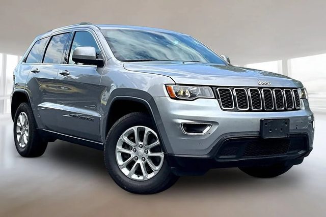 2021 Jeep Grand Cherokee Laredo E 4WD photo