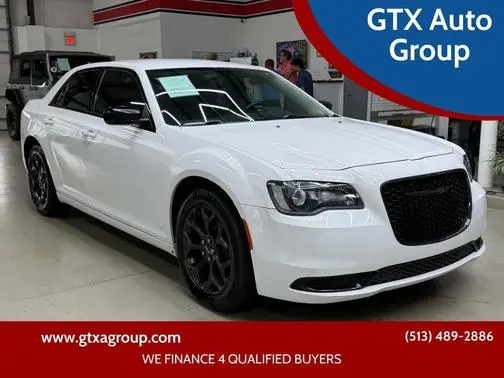 2020 Chrysler 300 Touring AWD photo