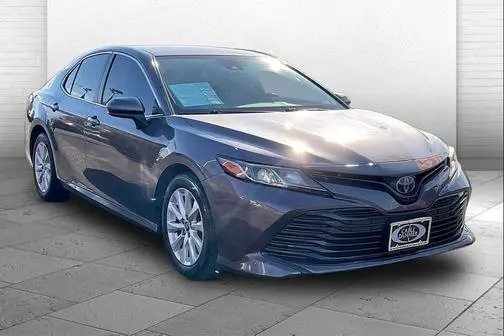 2019 Toyota Camry LE FWD photo